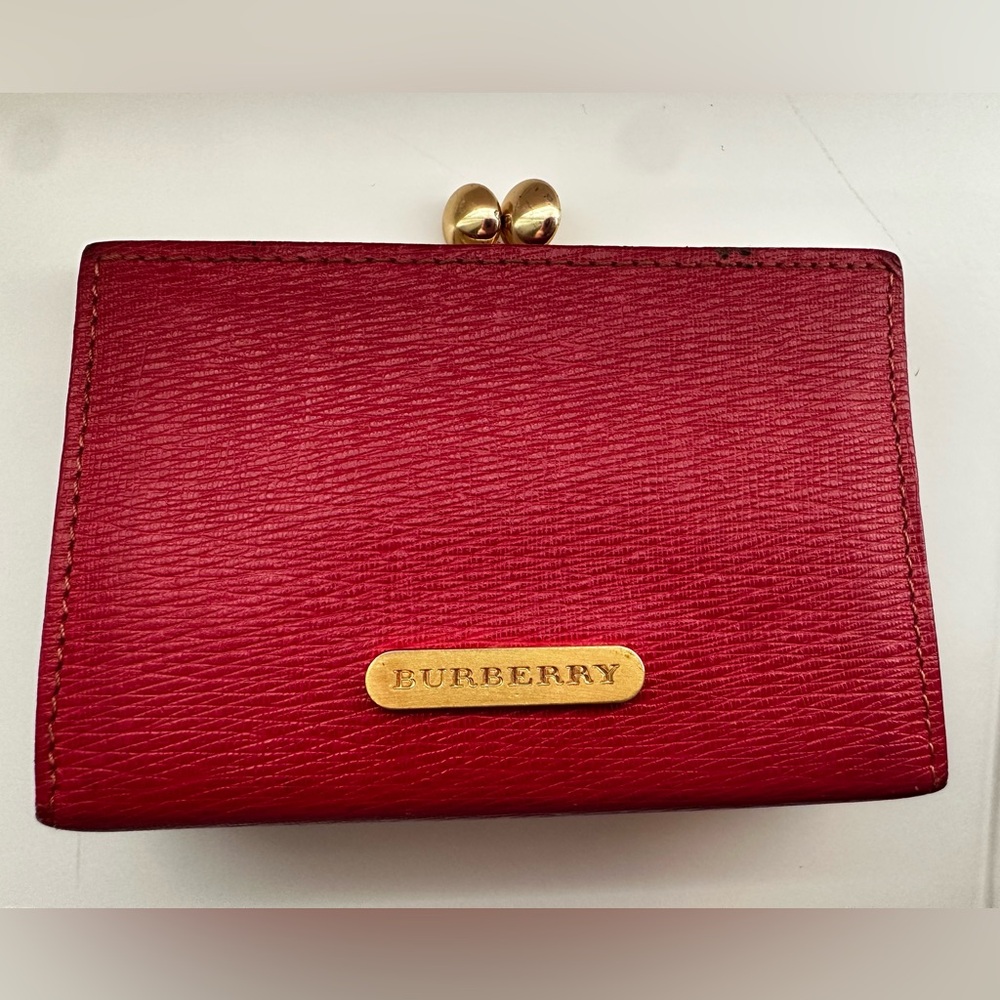 Beautiful small red Burberry kiss lock wallet